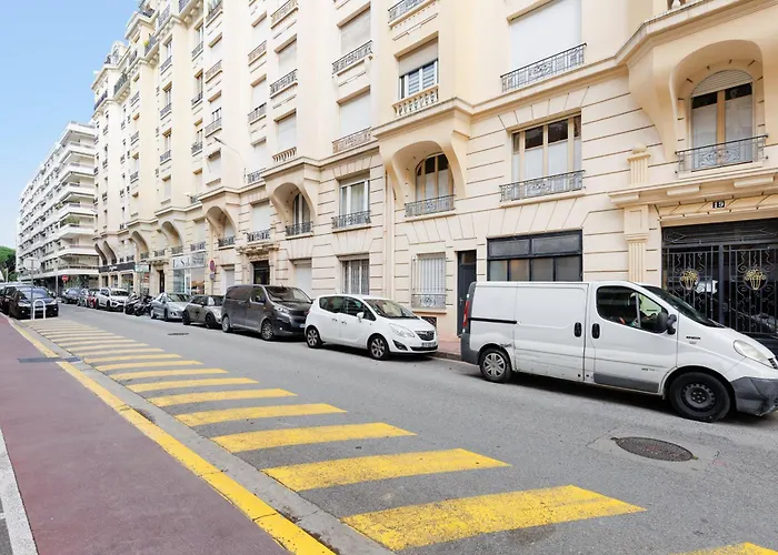 Romy Yourhosthelper Cannes